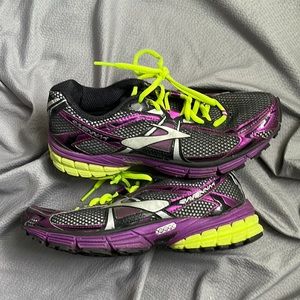 Brooks ‘Ravenna 4’ Running Shoes - Size 8.5